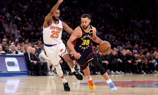 记者：诺坎普保安看到梅西后非常惊讶，当即就放他进去了